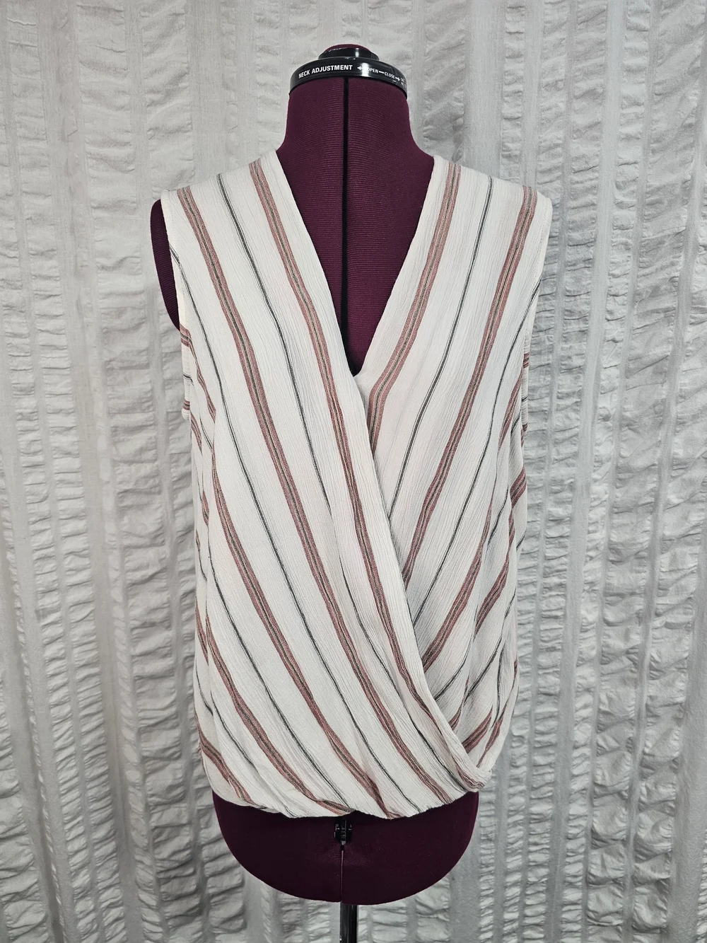 Kut from the Kloth White Sleeveless Faux  Wrap Tank with Stripes XXL